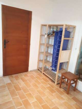 Гостевой дом Guesthouse Mare Bar Бар Трехместный номер-14