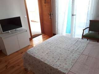 Гостевой дом Guesthouse Mare Bar Бар Семейный номер-4