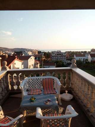 Гостевой дом Guesthouse Mare Bar Бар Семейный номер-7