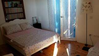 Гостевой дом Guesthouse Mare Bar Бар Трехместный номер-23