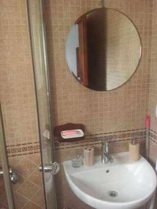 Гостевой дом Guesthouse Mare Bar Бар Семейный номер-10