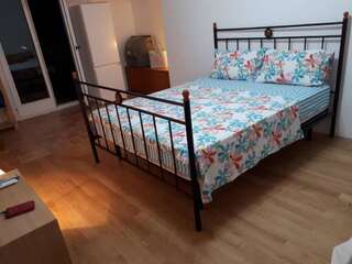 Гостевой дом Guesthouse Mare Bar Бар Трехместный номер-27