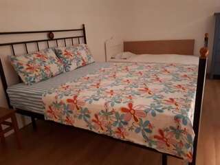 Гостевой дом Guesthouse Mare Bar Бар Трехместный номер-28