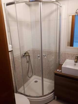 Гостевой дом Guesthouse Mare Bar Бар Трехместный номер-30