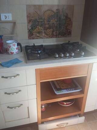 Гостевой дом Guesthouse Mare Bar Бар Трехместный номер-48