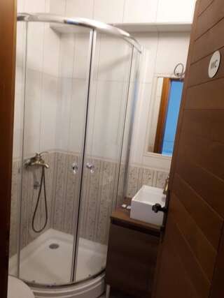 Гостевой дом Guesthouse Mare Bar Бар Трехместный номер-8